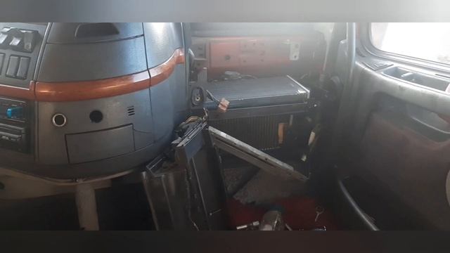 замена основного радиатора печки. смотреть онлайн