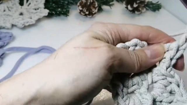 ?Новогодние украшения?. Вяжим ? смотреть онлайн