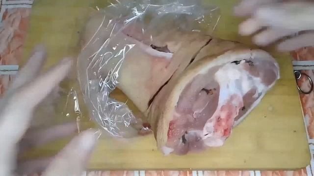 Вкуснейшая Свиная рулька запеченная в духовке! Самый простой рецепт рульки. Мега вкусно. смотреть онлайн