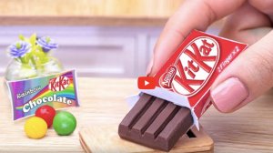 Удивительный торт KITKAT _ Лучшие рецепты украшения миниатюрного радужного шоколадного торта KitKat