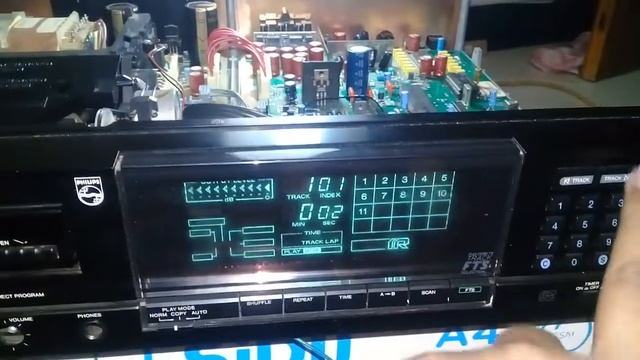 Philips CD Player CD880 repair смотреть онлайн
