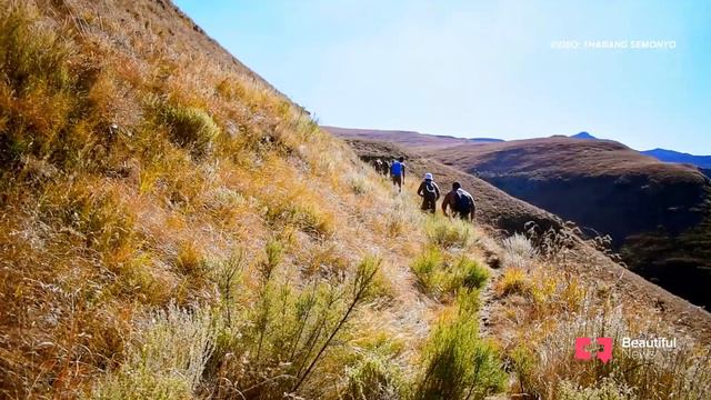 Why Hiking Nude Is The New Confidence Builder For Men | Beautiful News