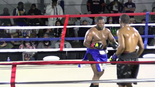 EC Boxing: Thanksgiving Throwdown: Grover Young vs. Donovan Dennis (pt. 2) смотреть онлайн