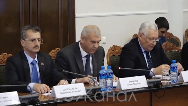 О том, как живет Анапа, говорили за круглым столом в Законодательном собрании края смотреть онлайн