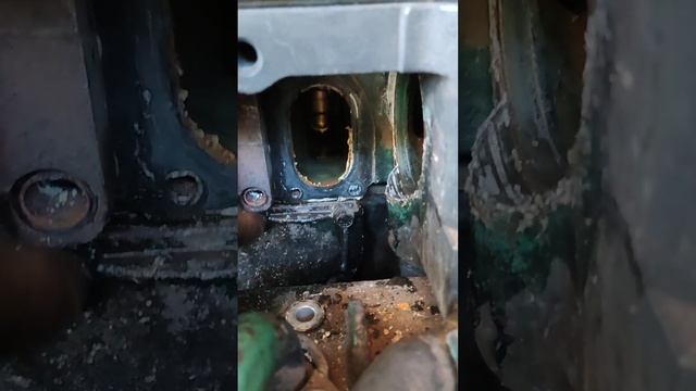 como tirar a válvula termostática do motor D12 Volvo смотреть онлайн