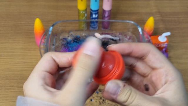 Mixing many Makeup, and Eyeshadow into Clear Slime! Satisfying ASMR смотреть онлайн