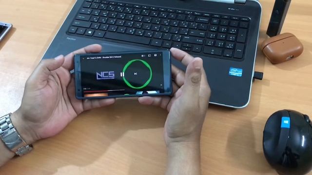 Sony Xperia XZ2- Detailed Review In Urdu смотреть онлайн