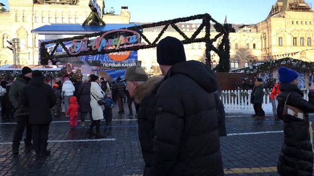 Samsung Galaxy S23 Ultra Прогулка по Красной Площади Москвы 23го февраля в 8K,Red Square смотреть онлайн