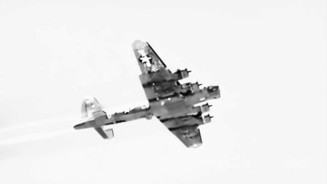 The most Damaged B-17 you'll ever see Flying смотреть онлайн