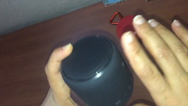 Sony SRS XB10 vs Jbl Clip 2 Portable Bluetooth speakers Comparison смотреть онлайн