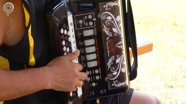 Симфонический оркестр в одном инструменте. Кто придумал уникальную гармонь? смотреть онлайн