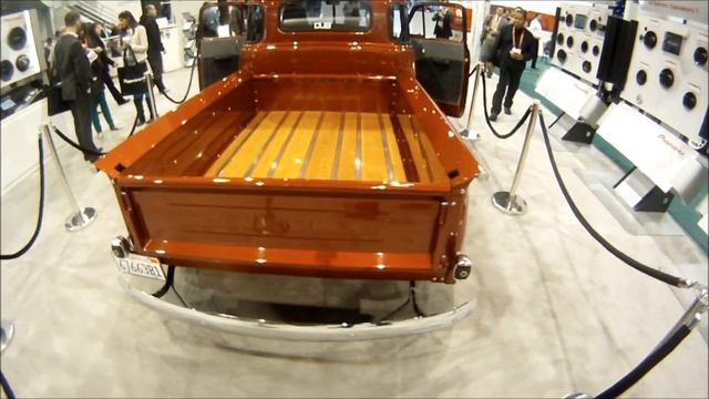 Travis Barker's 51 Chevy pickup truck смотреть онлайн