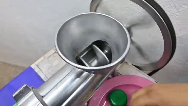 Цветной зефир против мясорубки смотреть онлайн