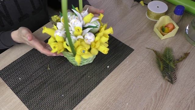 Букет из конфет на ПАСХУ /Blumenkorb zu Ostern смотреть онлайн