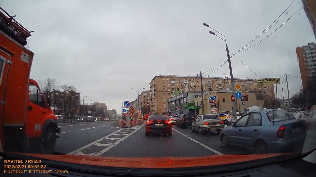 NAVITEL XR2550 — видеорегистратор с функциями сигнатурного радар-детектора и GPS-информера смотреть онлайн