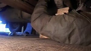 Установка раздаточной коробки NP243 на Шевроле Тахо 96 г. в обычном гараже.