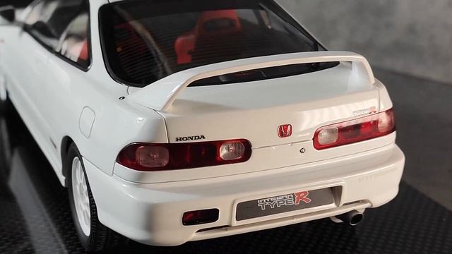 1/18 OttoMobile Honda Integra Type R DC2 Euro Spec