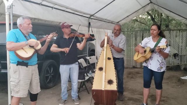 EL CORRIDO DE LA MUERTA al estilo de Jose Moreno y sus musicos y nelson en la vihuela. смотреть онлайн