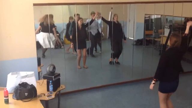 Репетиция танца "Немецкая полька" 11 класс смотреть онлайн