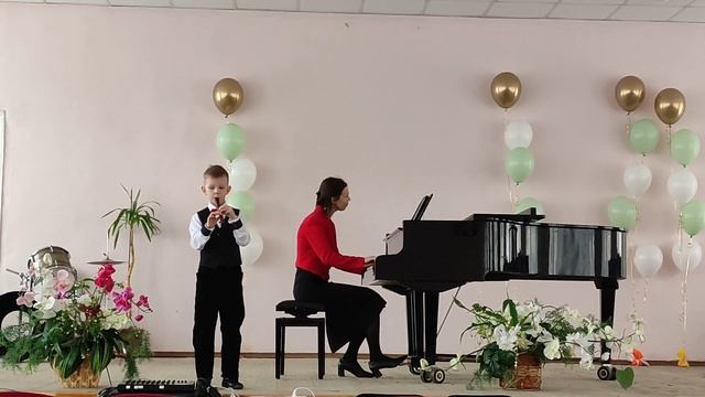 Дедушка. Полька. Исп. Глеб Власюк. 6 лет смотреть онлайн