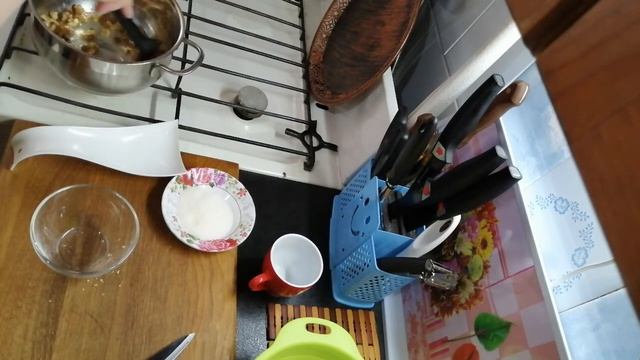 Безумно вкусная рассыпчатая рисовая каша с грецкими орехами и изюмом смотреть онлайн