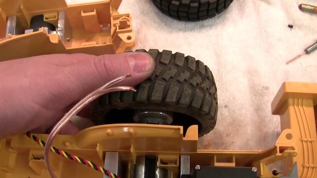 Bruder Cat Compactor RC Conversion Part 1 смотреть онлайн