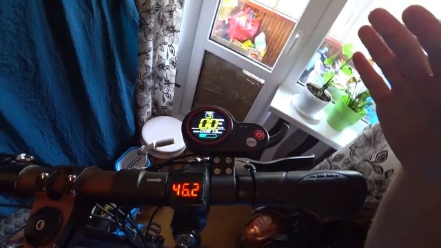 Самокат куго-м4про.Разбил стекло им дома..а..а..а. смотреть онлайн