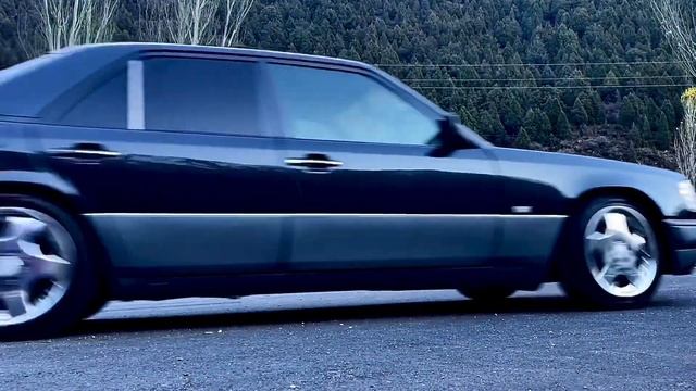 Mercedes Benz w124 e420 exhaust sound смотреть онлайн
