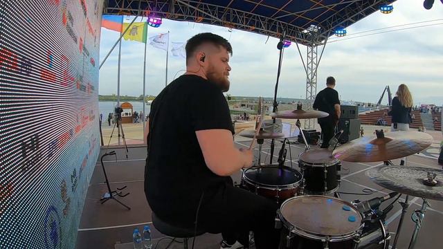 Монатик - Кружит (Live drum cam) смотреть онлайн
