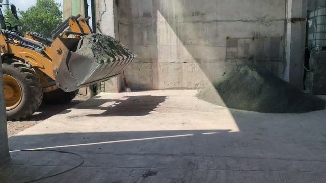 Линия для производства бордюра, поребриков, тротуарной плитки. Вибропресс полуавтомат. смотреть онлайн