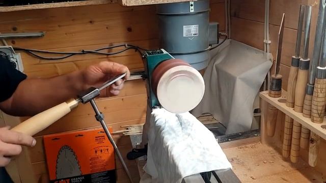 Как своими руками сделать простейшую приспособу для заточки резцов смотреть онлайн