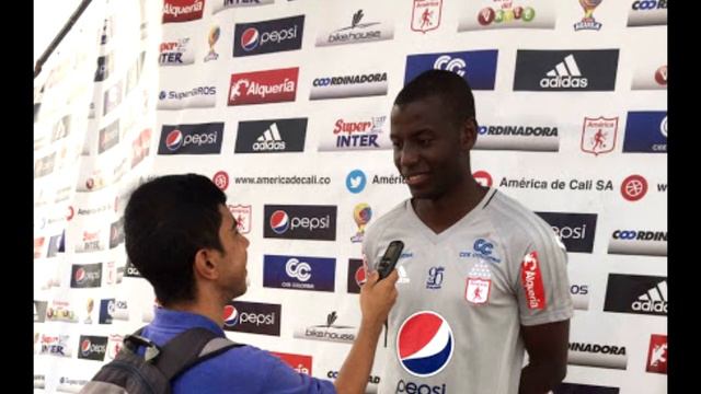 Adrián Ramos: "Me gustaría volver a jugar en América" смотреть онлайн