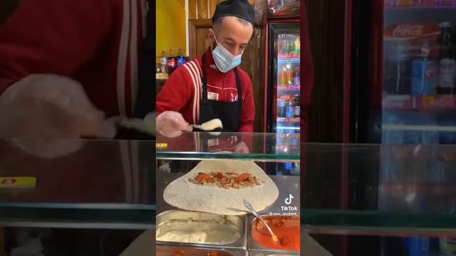 надо помогать людям смотреть онлайн