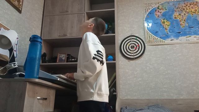 первый урок игры на гитаре 🎹 смотреть онлайн