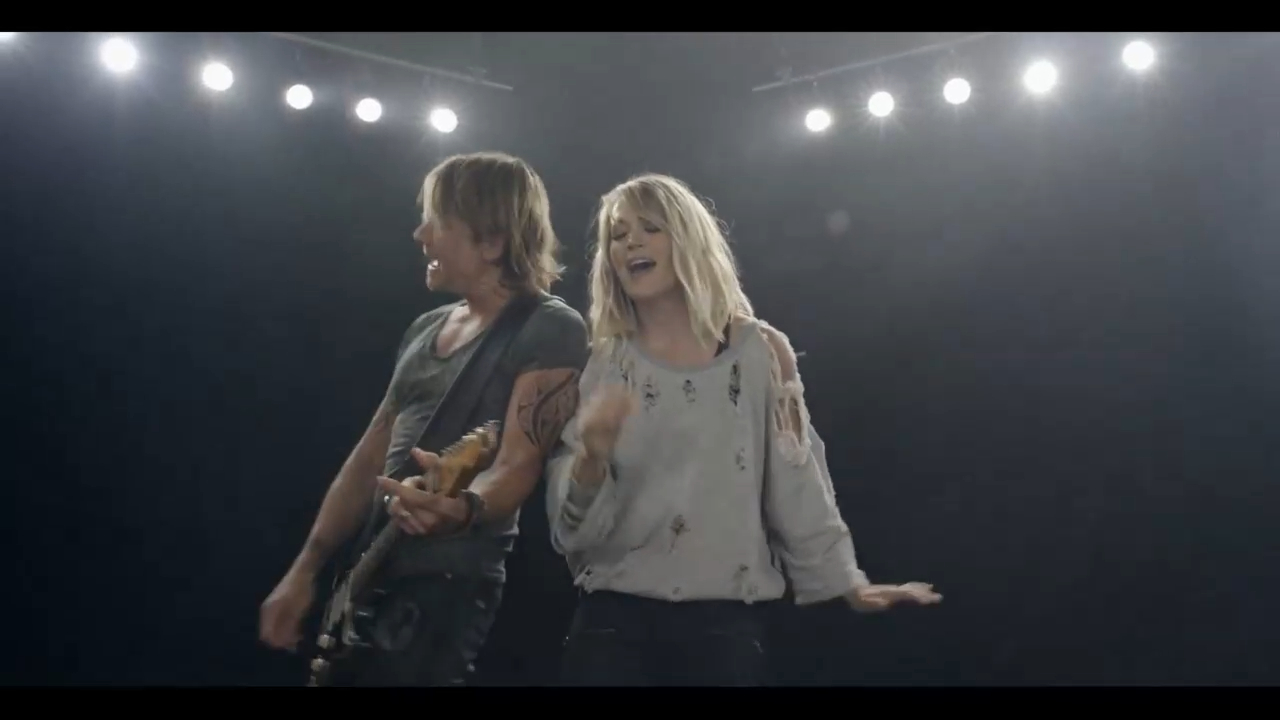 Keith Urban - The Fighter ft. Carrie Underwood смотреть онлайн