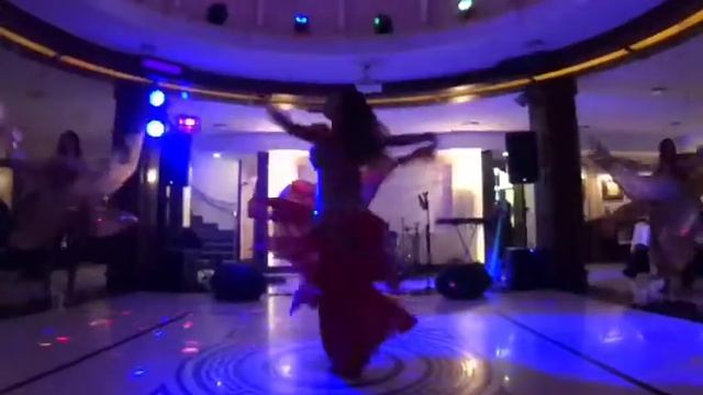 демо, шоу с крыльями, банкетный зал "старая усадьба" смотреть онлайн