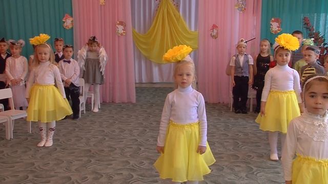 Осенний утренник в старшей группе №9 "Капельки" МБДОУ "Детский сад №4 "Родничок" смотреть онлайн