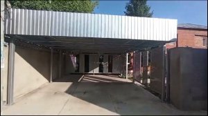 Односкатный навес с фризом