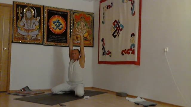 Йога дома 7 декабря 2021 г, вечер. Очень коротко. смотреть онлайн