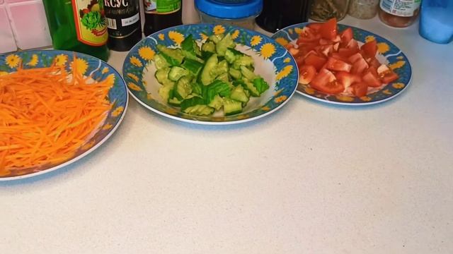 Мой "Ходовой" САЛАТ,который побил ВСЕ рекорды по скорости приготовления!Очень простой и лёгкий САЛА смотреть онлайн