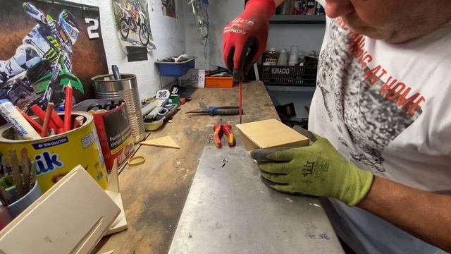 27.один в деревне. спокойствие мне только снится.I Only Dream Of Peace.even Though I Don't Want To