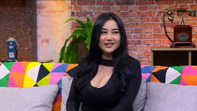PAMELA SAFITRI NGAKU PERNAH NYOBAIN SATU GENG - Talkpod