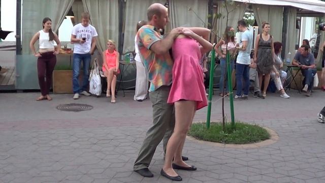 ФЛЕШМОБ SALSA@BACHATA! танцы на улице 7 НОВИНКА!!! смотреть онлайн