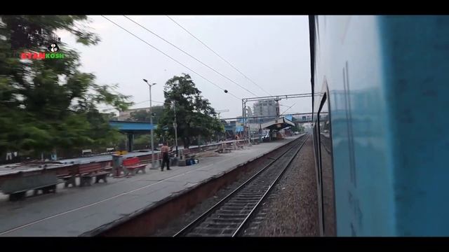 VANDE BHARAT VS SHATABDI EXPRESS : A BIG RACE !!1 смотреть онлайн