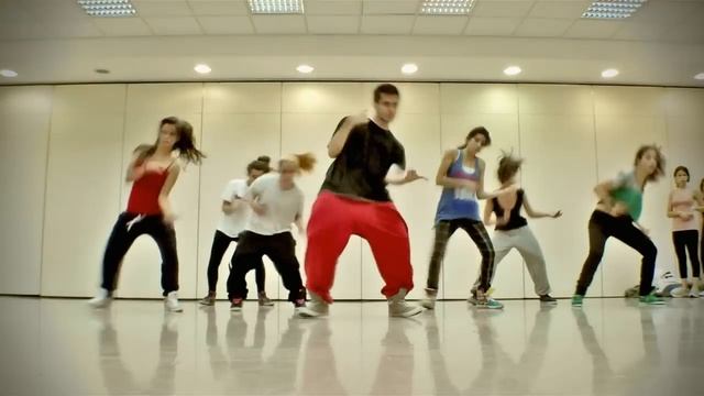 Skrillex - First Of The Year | Dance | BeStreet смотреть онлайн