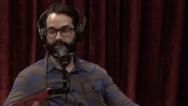 "Expert" Matt Walsh lies to Joe Rogan about the premise of his transphobia: It blows up in his face смотреть онлайн