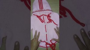 Вязаный спицами костюм для малыша