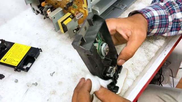 Canon Imageclass LBP6030B Printer Repair | Scanner Unit Repair & Clean Fix Half Printing Problem смотреть онлайн