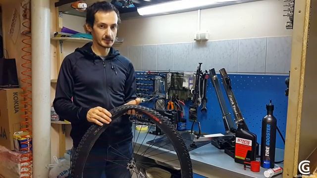 Установка бескамерной покрышки на обод Stans Notubes смотреть онлайн