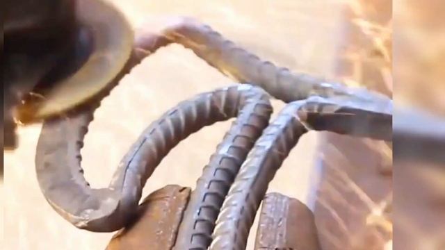 Самодельный топор из обычного арматура своими руками смотреть онлайн